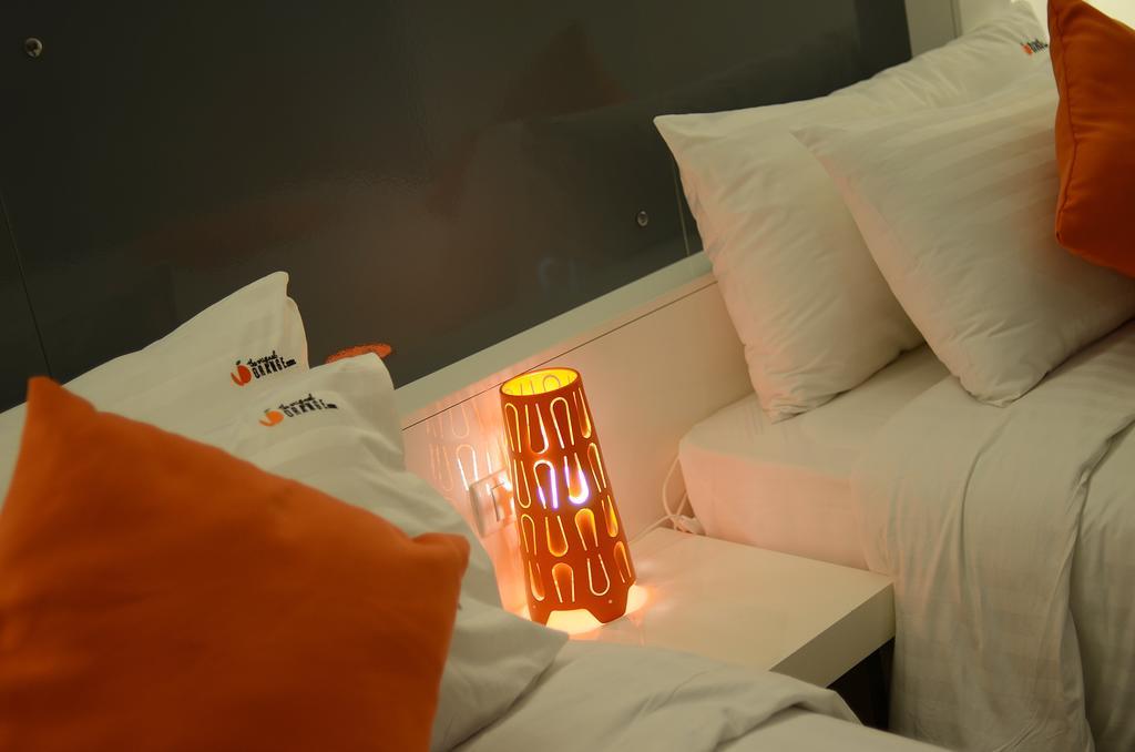 The Original Orange Hotel Накхонсітхаммарат Екстер'єр фото