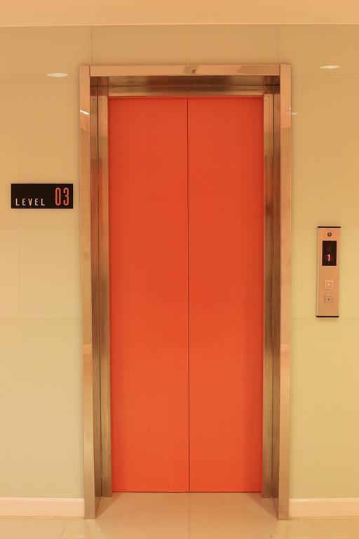 The Original Orange Hotel Накхонсітхаммарат Екстер'єр фото