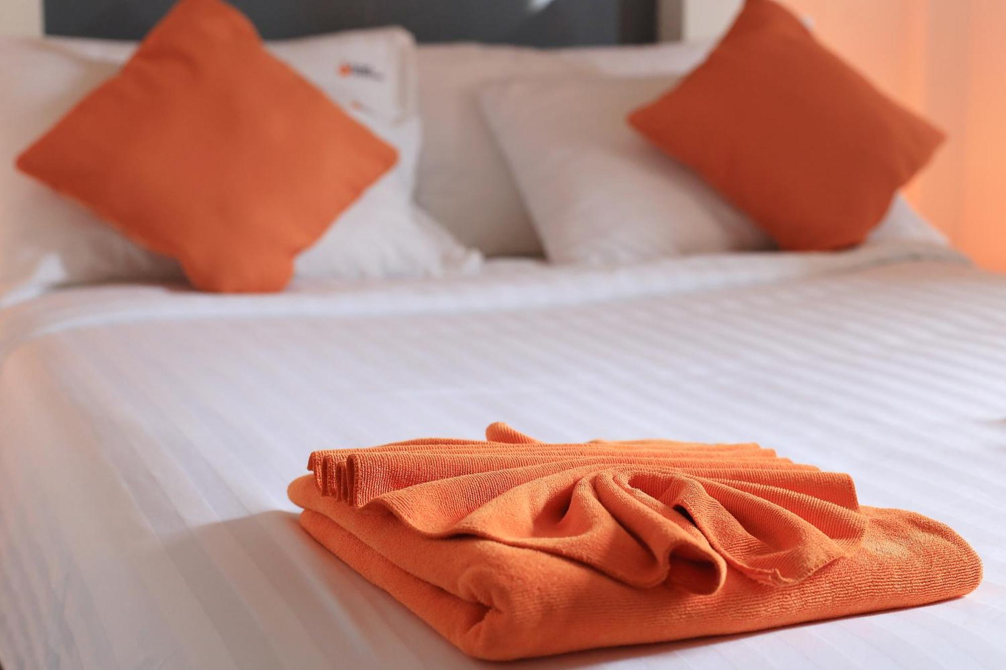 The Original Orange Hotel Накхонсітхаммарат Номер фото